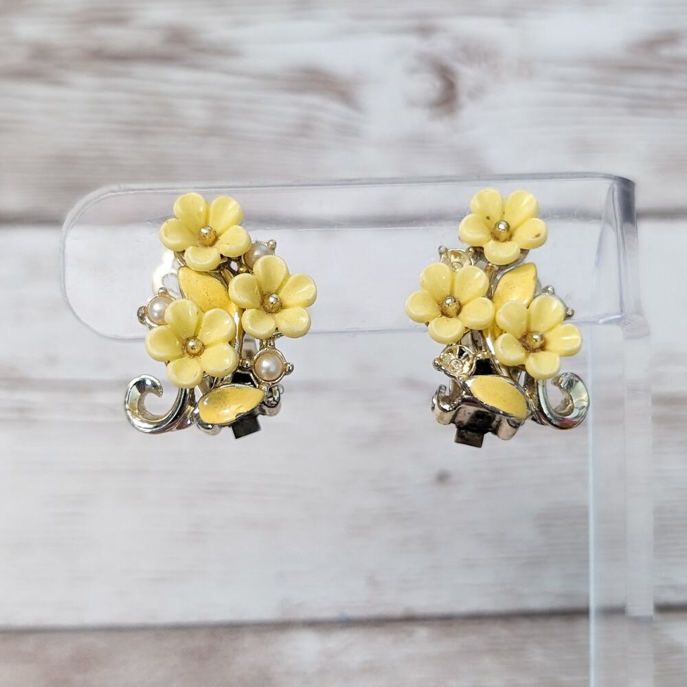 Vintage Clip On Earrings - Yellow Flowers Large Whimsical - Missing Faux Pearls